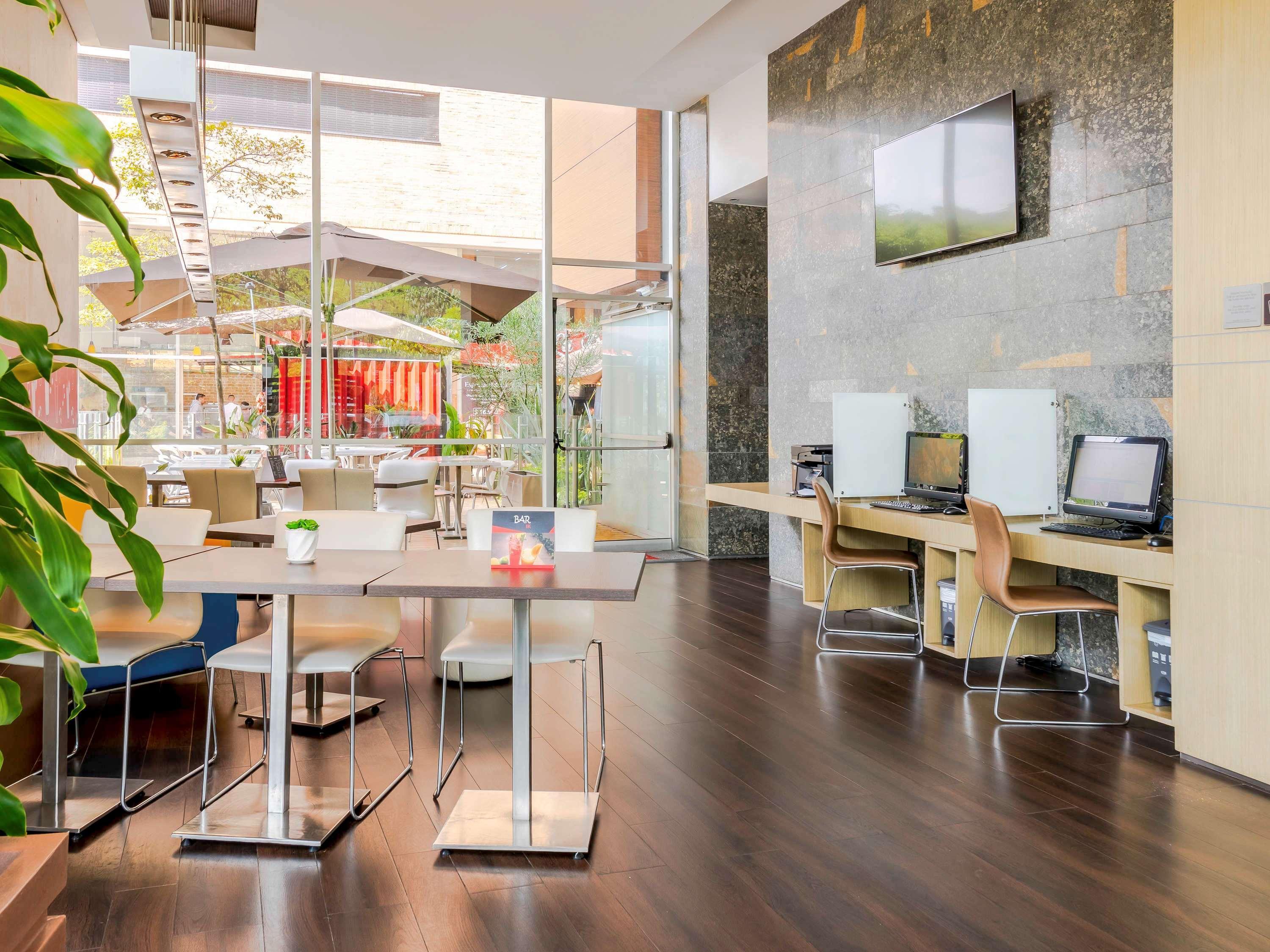 Ibis Medellin Hotell Eksteriør bilde