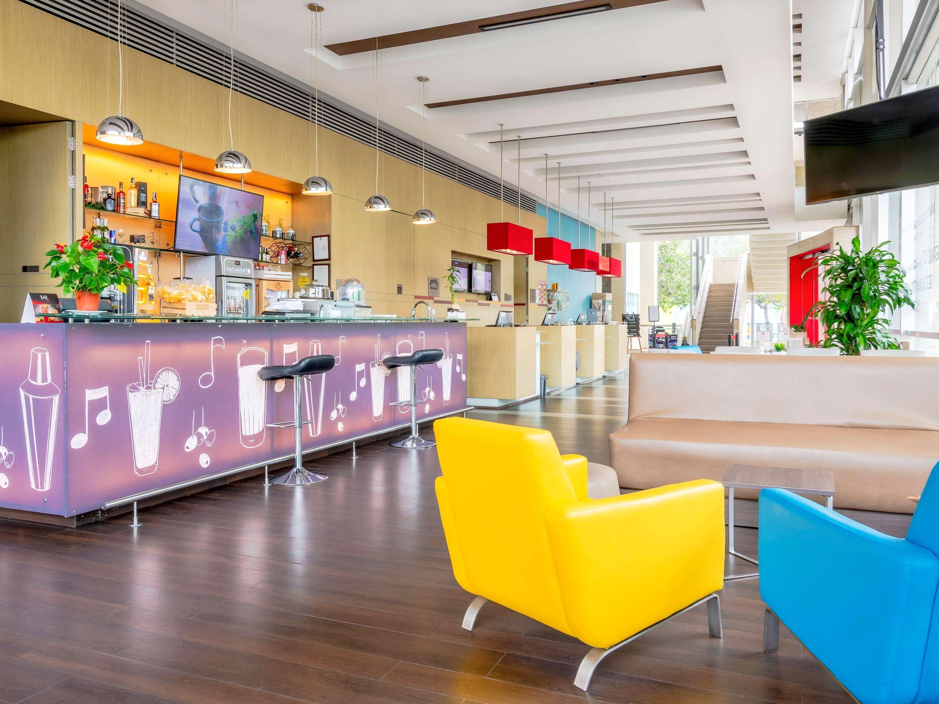 Ibis Medellin Hotell Eksteriør bilde