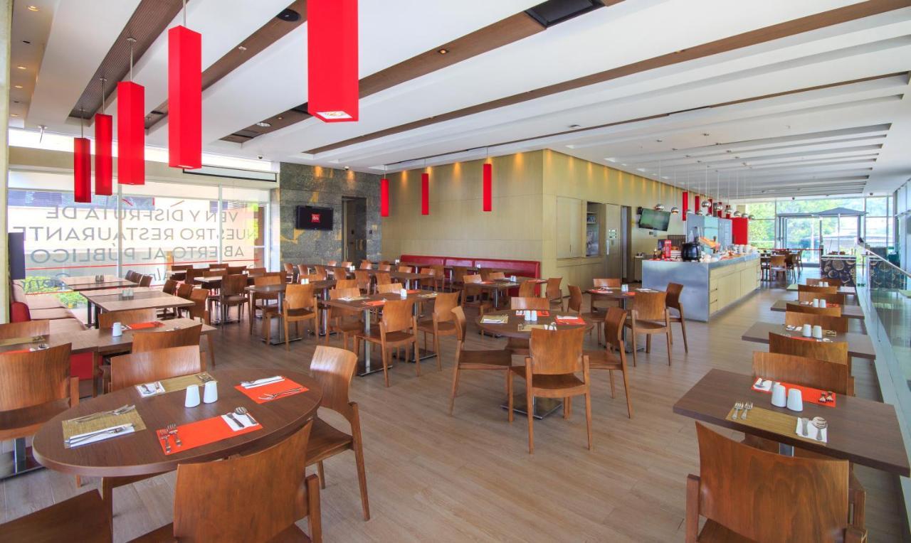 Ibis Medellin Hotell Eksteriør bilde